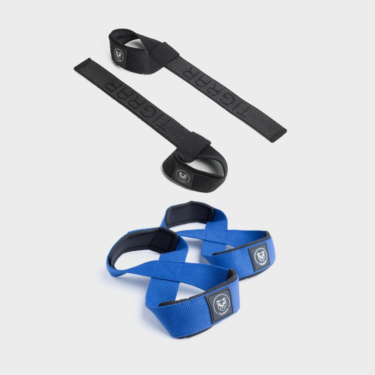 Blauwe figure 8 straps met zwarte lifting straps, biedt een stevige grip en stijl tijdens weightlifting.